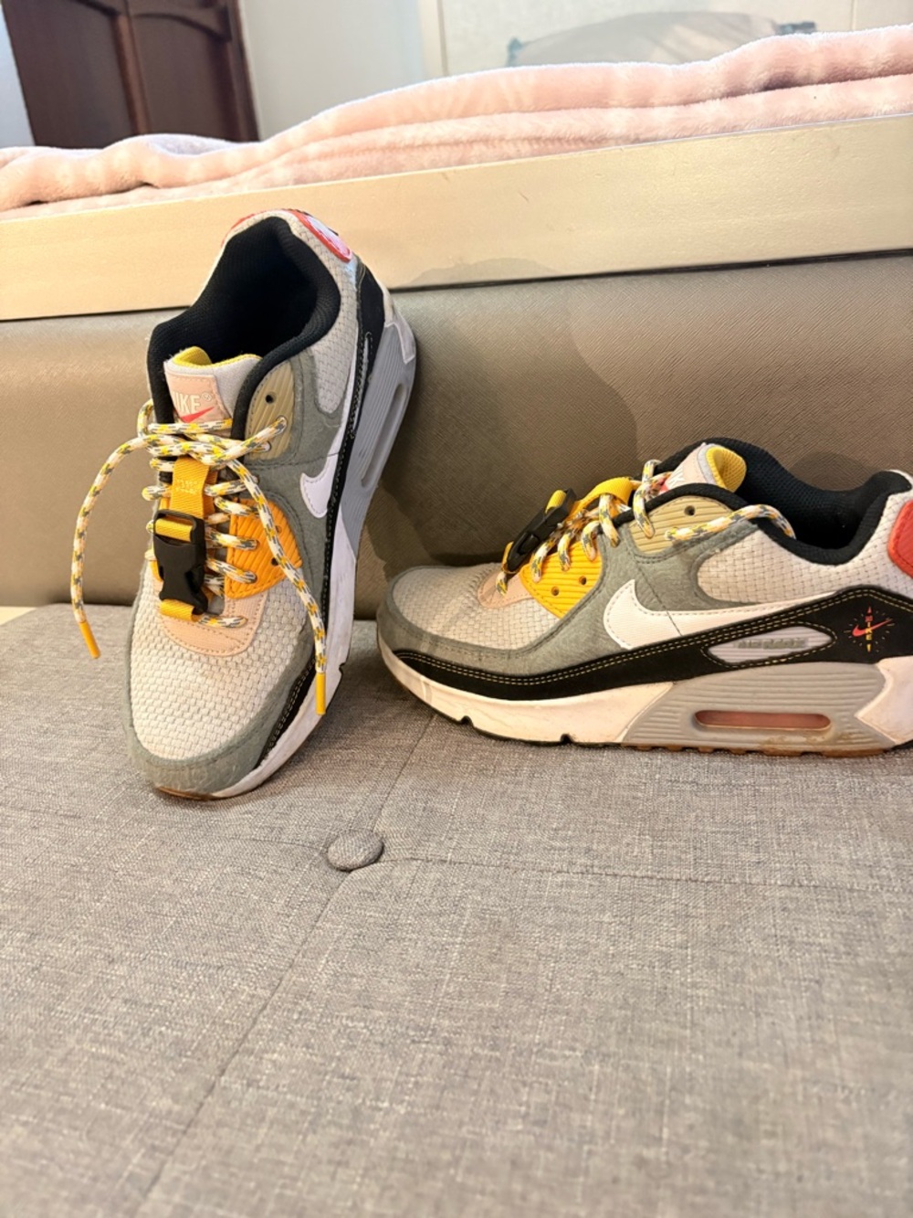 Nike air max Sneakers - size 7 women 5.5 men